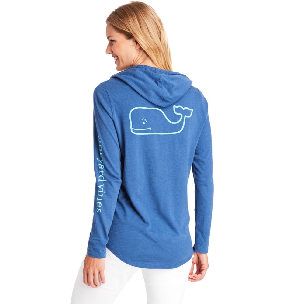 Vineyard Vines women size small blue hooded tee